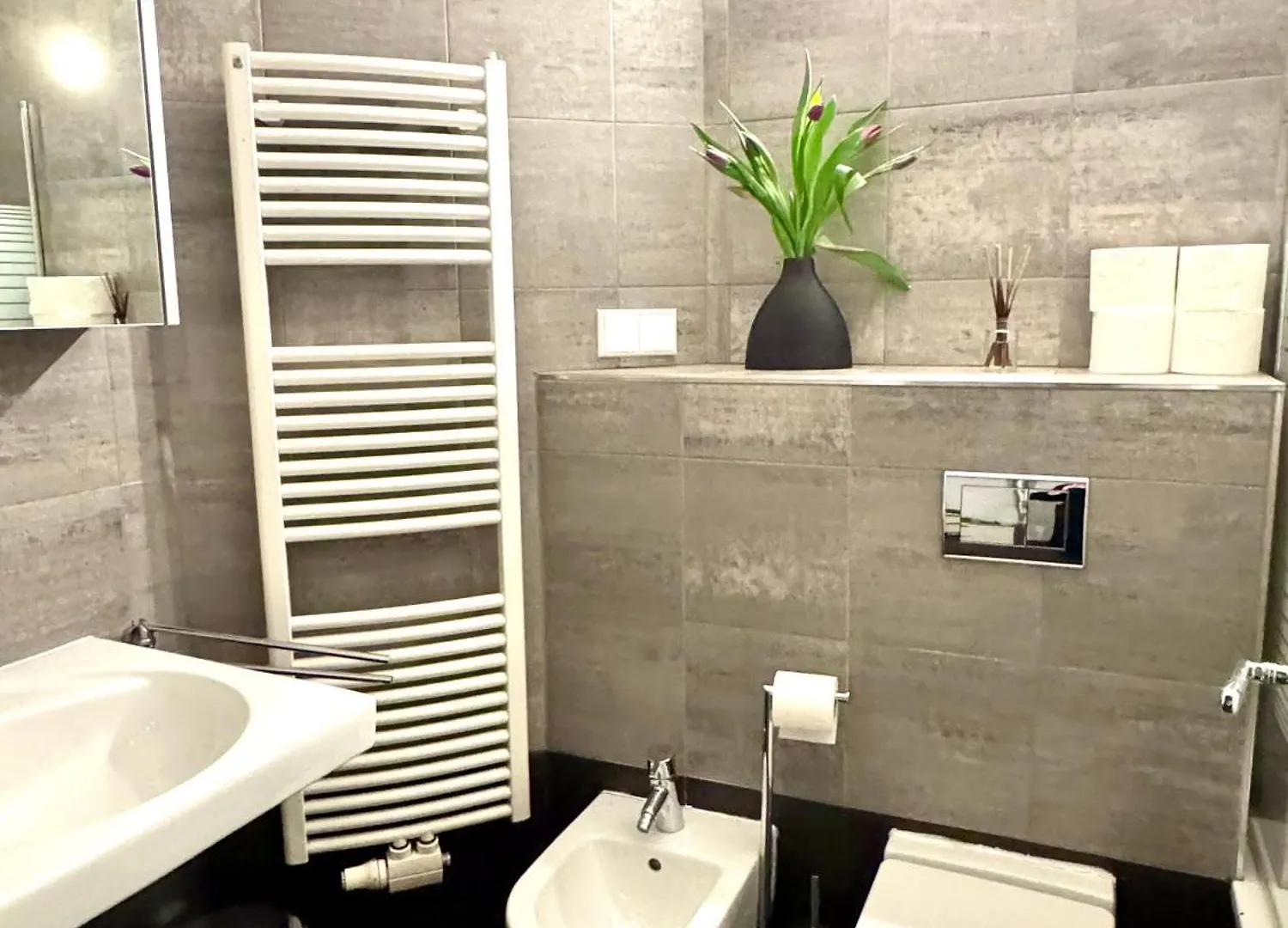 Historical Apartment In City Center Vienna Austria